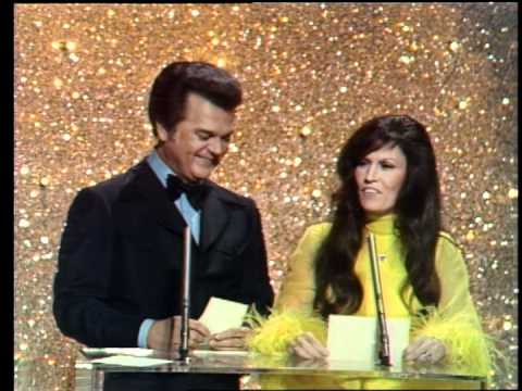 Charlie Rich Wins Favorite Country Single For "The Most Beautiful Girl In The World" - AMA 1975