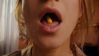 Kadr z teledysku Pills tekst piosenki Selah Sue
