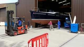 preview picture of video 'Southerly 47 - Southerly Yachts (Itchenor UK) push another 47 out of the factory June 2013'