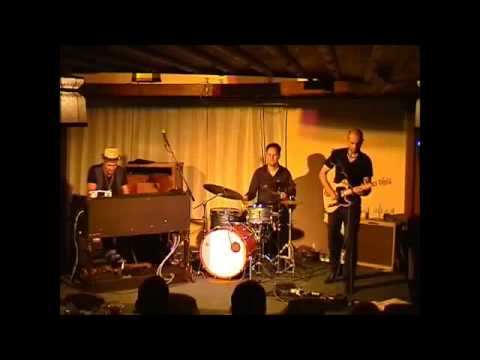 Alberto Colombo funky it out with RAPHAEL WRESSNIG Organ Combo - Lukas Knöfler on drums