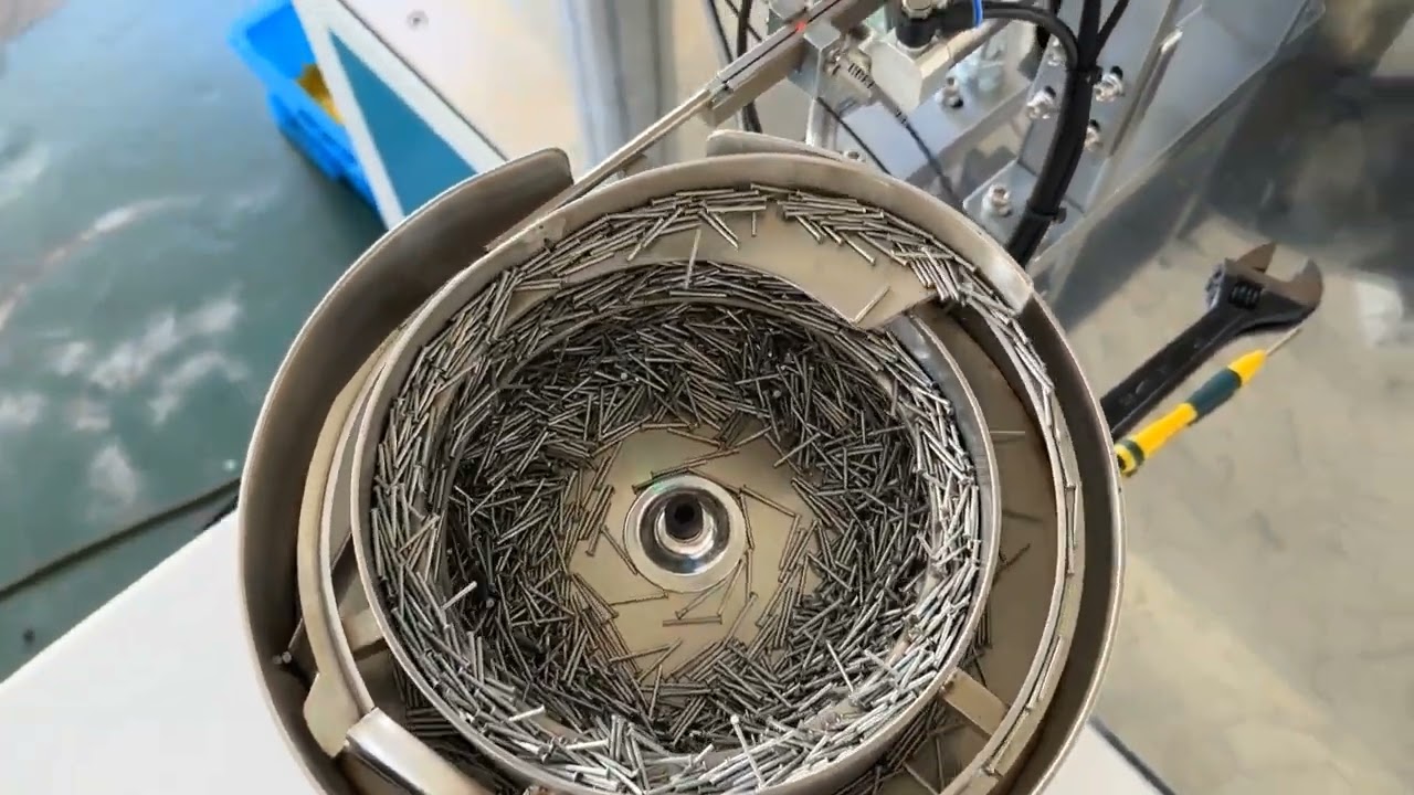 Automatic hairpin assembly machine, bobby pin assembly machine, hair clip assembly machine