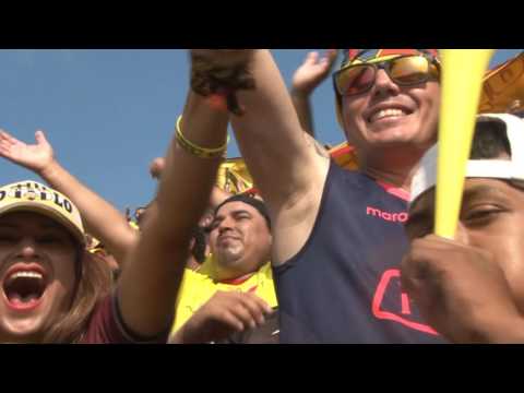 "La hinchada de Barcelona ante en Machala" Barra: Sur Oscura • Club: Barcelona Sporting Club