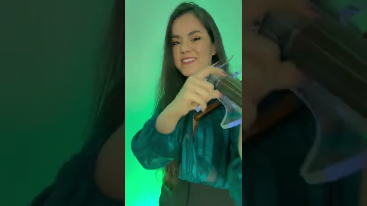 Baby ¿Qué más? Violincover🎻 #violin #karolg #provenza #electricviolinist #ledviolin #violincover