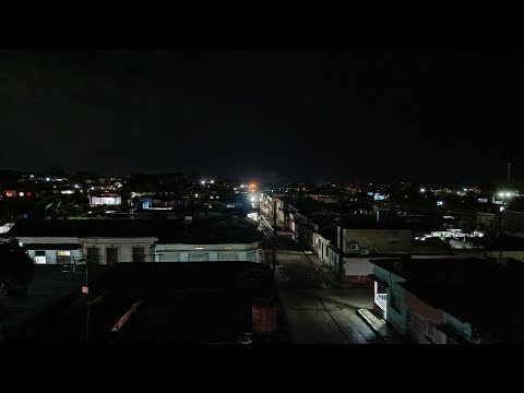 Una vista de noche del pueblo de San Antonio de los Baños Cuba 🇨🇺