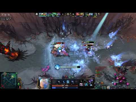 Nikobaby solo killed by a Creep Maiden while w33 also dies being overly aggressive