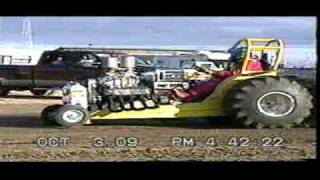 preview picture of video 'Blown Alcohol Tractor Pulling'