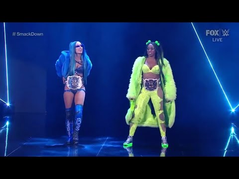 Naomi & Sasha Banks VS Natalya & Shayna Baszler