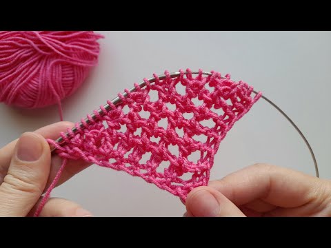 ✨ How to Knit a Triangle Scarf with a BEAUTIFUL Lace Pattern