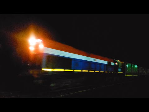 [4K] Tren cargado de NCA con la EMD GT-22CW 9027 pasando por Marcos Juárez!!!!!!
