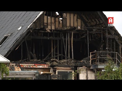Zeer grote brand boerderij in Koudekerk