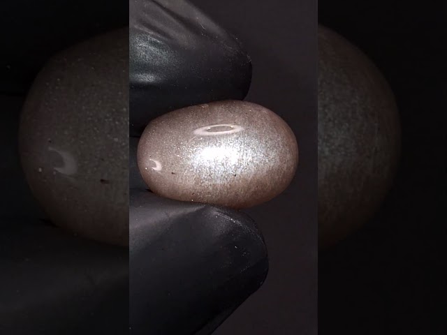 حجر القمر الطبيعي