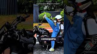 ESSA GAROTA SEMPRE QUIS UMA MOTO