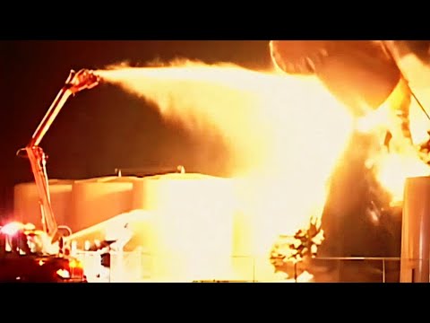 Lightning Strikes Oil Tank (Destroyed in Seconds)