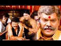 ഒളിഞ്ഞുനിന്നു മുണ്ട് പൊക്കി കാണിക്ക�