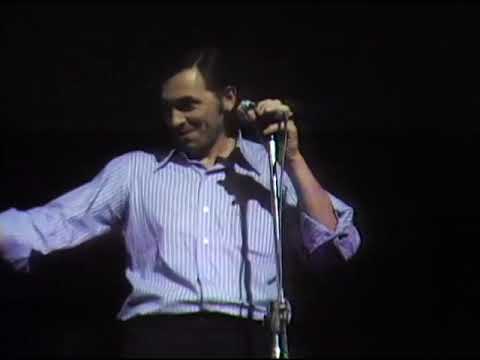 Elvin Bishop Group - Bill Graham On Voting / Backstage - 9/23/1970 - Fillmore East