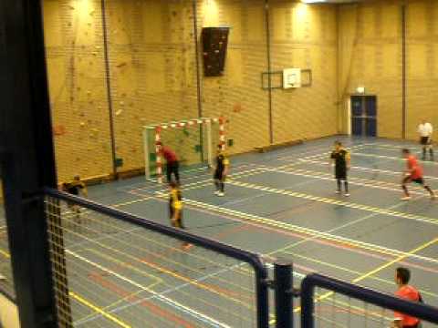 Zaalvoetbal Middenstip - Victoria Boys 1