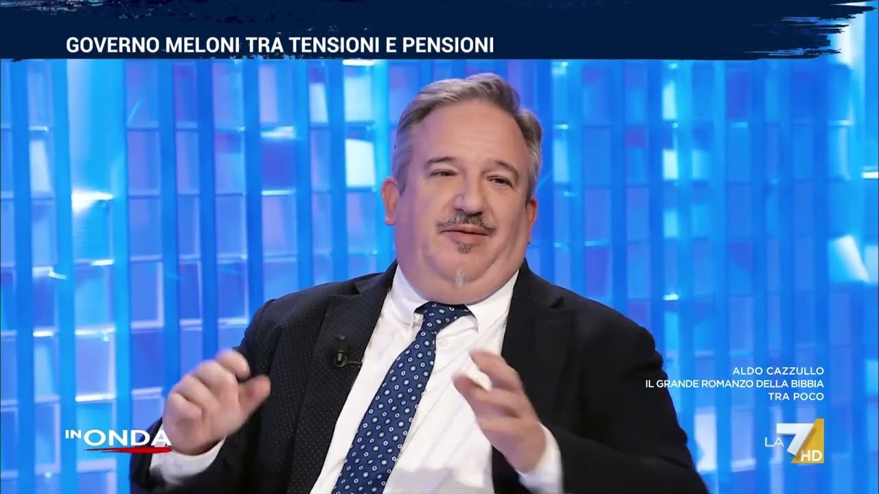 Bocchino cita un sondaggio sulla manovra: "60% degli italiani a favore". E Telese: "Neanche chi ...