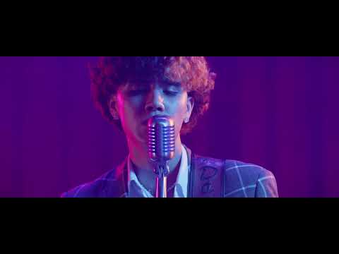 DannyLux - Un Momento (Official Video)