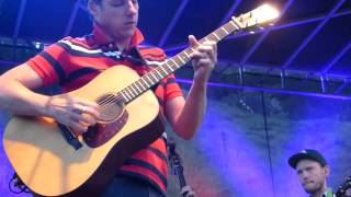 Andy Falco of Infamous Stringdusters Hitchhiker guitar solo