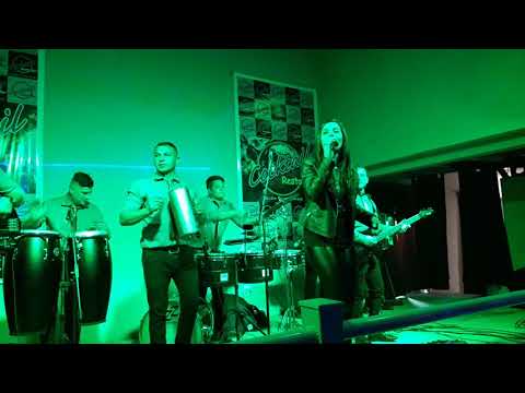 Eugenia Quevedo Cantando "Yo Te Mato" En Cocktil Entre Rios 2018