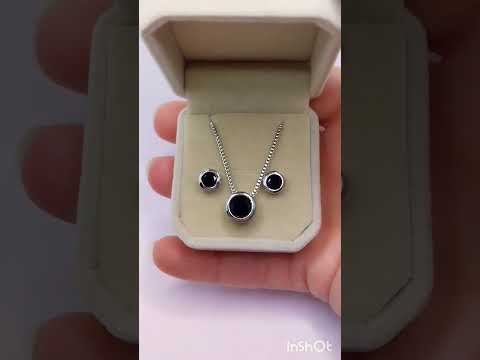Подарок девушке набор в стиле минимализм "Черный агат в серебре" колье и серьги в бархатной коробочке - фото 1 - id-p2415850381