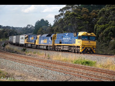 Trackside: Pacific National's 7MC2 Griffith Freight & Diverted Extra 7SP4 at Kilmore East- 3/12/22
