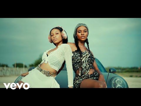 Yaw Darling - Party ft. Medikal