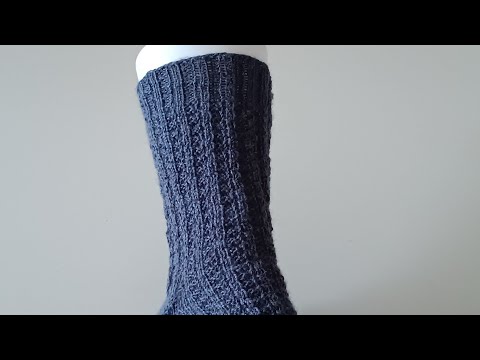 Super einfaches Sockenmuster mit dem Trio stricken! Nur rechte und linke Maschen. Socken-Muster #18