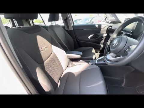 Toyota Yaris Cross 1.5 Hybrid Luna 5dr - Image 2