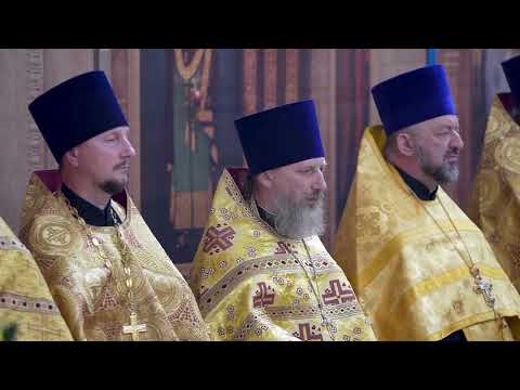 Во Владивосток доставили мощи святителя Иннокентия Московского.