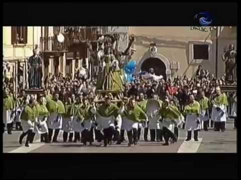 Dalla diretta di Onda tv Madonna che scappa in piazza Rallenty  2014 04 20