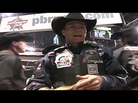 Justin McBride vs FreightLiner - 05 PBR Finals (86.75 pts)