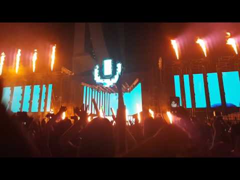 ULTRA Singapore 2016 Axwell