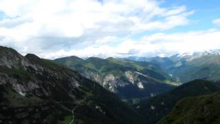 preview picture of video 'Südtirol - Rundblick Panorama vom Rosskopf bei Sterzing (Vipiteno), Italien Alto Adige'