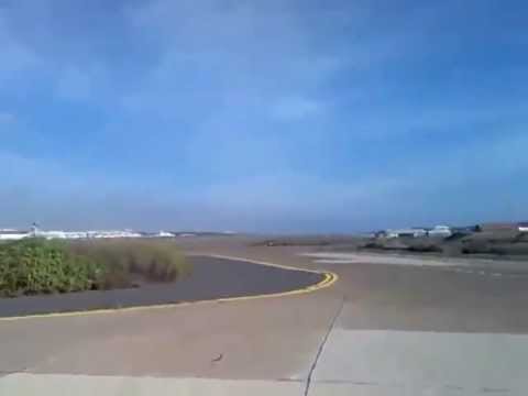 Insane F-18 Fighter Jet Low Pass