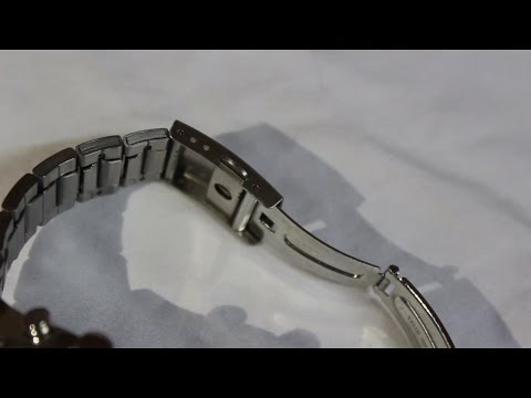 How to Adjust your Seiko Watch Band the Easy Way Recorded from a DSLR