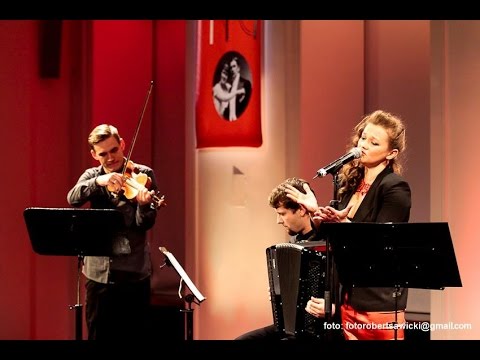 Pod modrym niebem Argentyny / Czerwonym blaskiem otoczona - Stare Polskie Tango