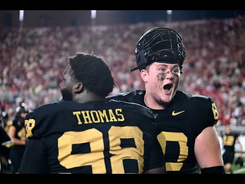 CAUGHT ON CAMERA: Vanderbilt fans throw goal post into river after beating Alabama