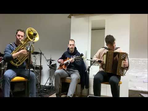 Prebrisani muzikanti - Na saneh (v živo)