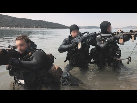 US Navy SEALs and Croatian SOF Conduct Underwater Infiltration and Hostile Vessel Seizure Drills