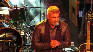 Taylor Hicks covers The First Cut Is The Deepest
