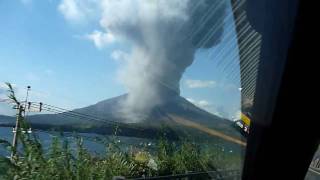 preview picture of video 'Sakurajima Arupting'
