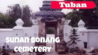 preview picture of video 'The Grave of Sunan Bonang - Tuban - East Java'