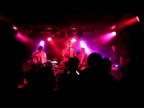 Velvet Vic and the Bad Vibrations - Song about (Fabryka Kotłów 16/05/2011)