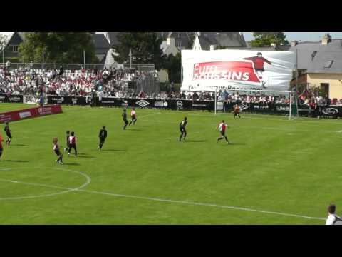 Doelpunt Omar tijdens toernooi in Frankrijk