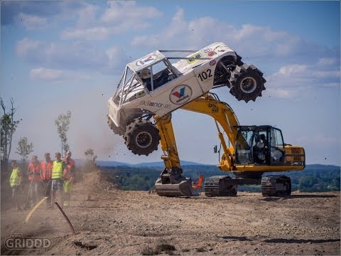 Arne Johannessen BIG Formula Offroad jump in Valvoline car