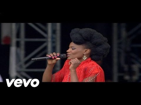 Noisettes - Never Forget You (Live at V Festival, 2009)