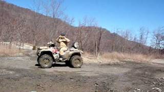 preview picture of video 'Coal Creek OHV Windrock TN ATV G1 Playing in a couple of mud holes'