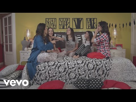 KALLY'S Mashup Cast, Maia Reficco - La Vida Con Amigas (Official Video) ft. Sara Cobo