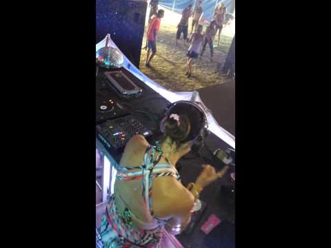 Vuuv Festival 2015 Djane Aliye